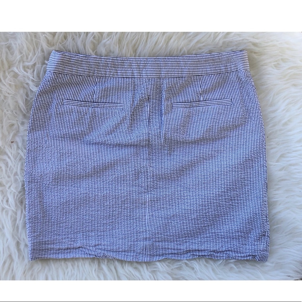 🌸J. Crew seersucker mini skirt with buttons - Picture 4 of 4